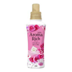  LION Aroma Rich Catherine Кондиционер для белья с ароматом клубники, персика, розы и пиона, 480мл. 1/16, фото 1 