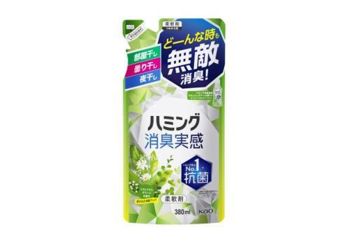  KAO Humming Feeling Refresh Green Кондиционер-ополаскиватель для белья, с антибактериальным эффектом, с ароматом ромашки и свежей зелени, сменная упаковка 380мл., фото 1 