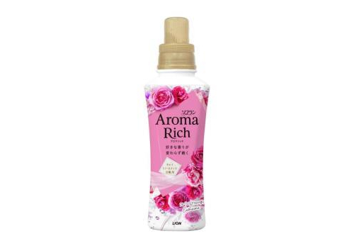  LION Aroma Rich Catherine Кондиционер для белья с ароматом клубники, персика, розы и пиона, 480мл. 1/16, фото 1 