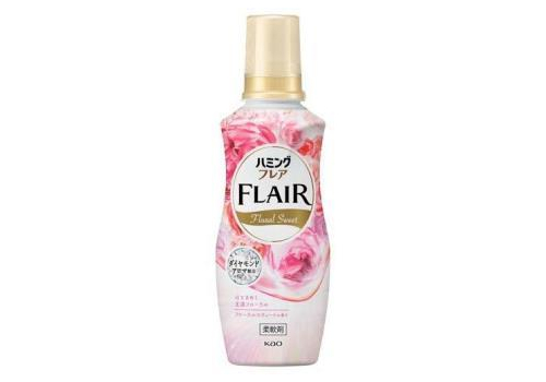  KAO Flair Floral Sweet Кондиционер-смягчитель для белья со сладким цветочным ароматом и нотками персика и ванили, бутылка с колпачком-дозатором 520мл., фото 1 